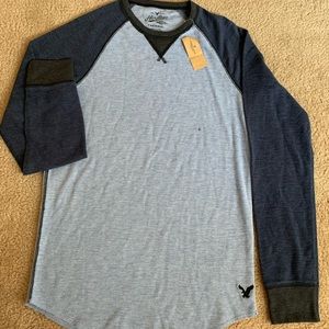 American Eagle men’s long sleeve